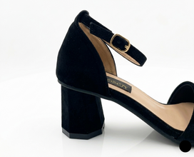 Silk Strut